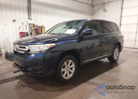2011 Toyota Highlander Base V6 из США, поврежденный, VIN 5TDBK3EH6BS069827